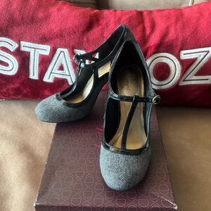 Dexflex Harriet Chic Black and Gray Women's T-Strap Heels